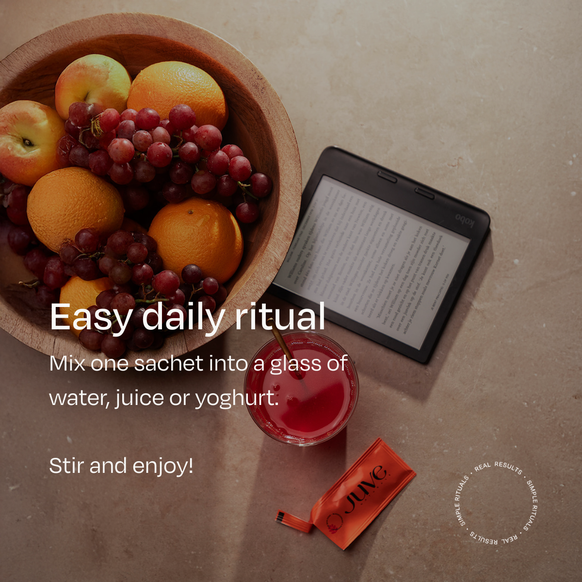 Dagelijks gebruik van The Skin Code vegan collageenformule opgelost in water of smoothie